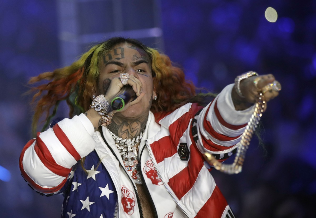 6ix9ine se declara culpado das acusações de envolvimento com gangue de traficantes | Música