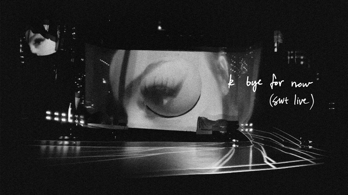 Ariana Grande lança álbum 'K bye for now (swt live)' com 32 músicas
