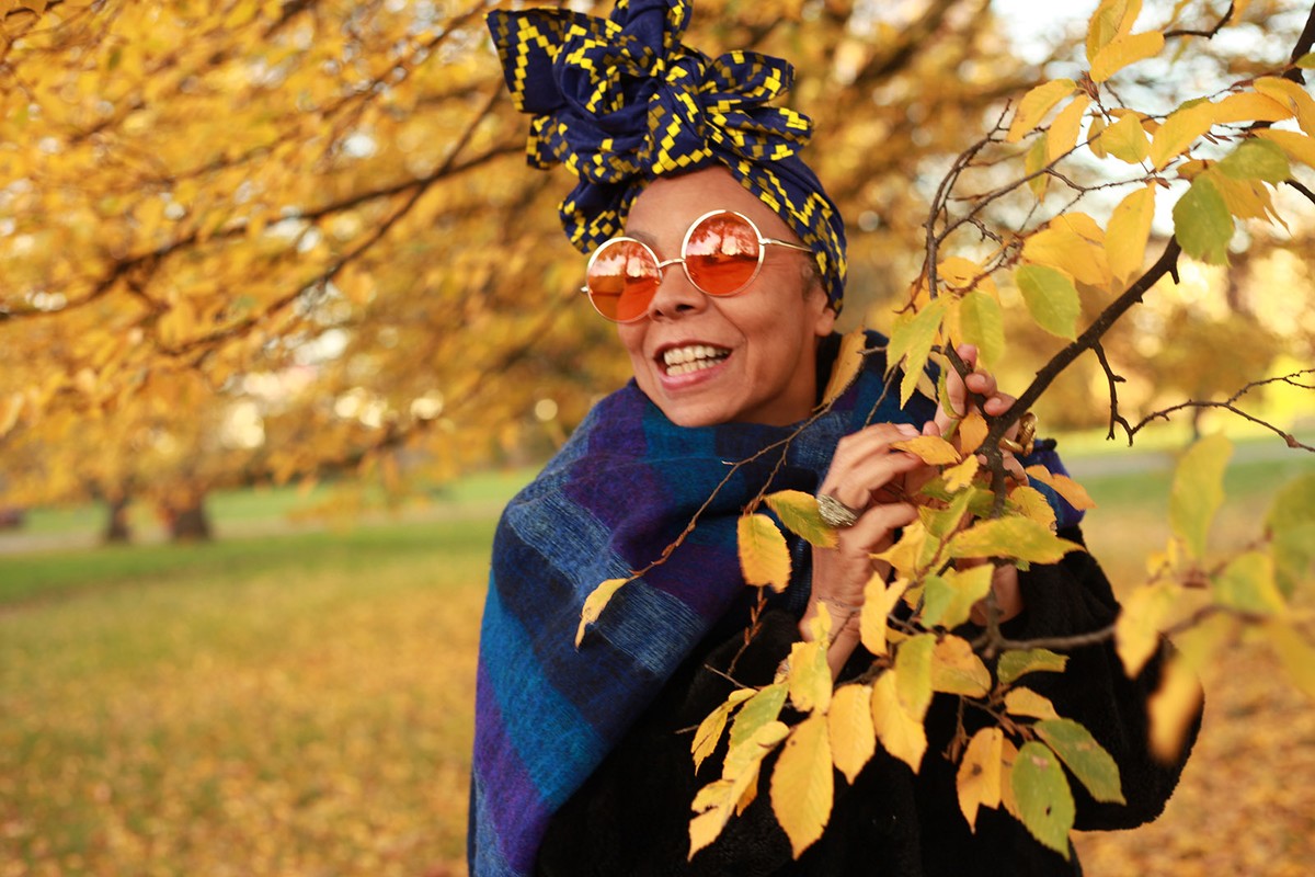 Arícia Mess apronta álbum 'Versos do mundo' com samba em parceria com Dona Onete | Blog do Mauro Ferreira