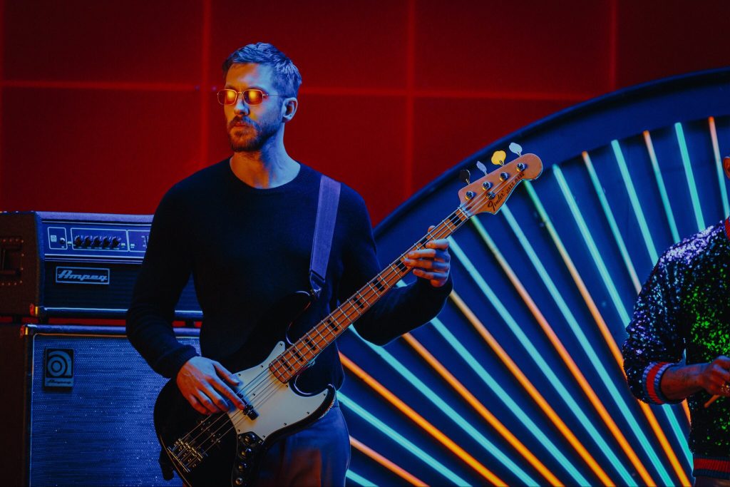 Calvin Harris fica na primeira posição de tracks mais tocada do Reino Unido em 2019