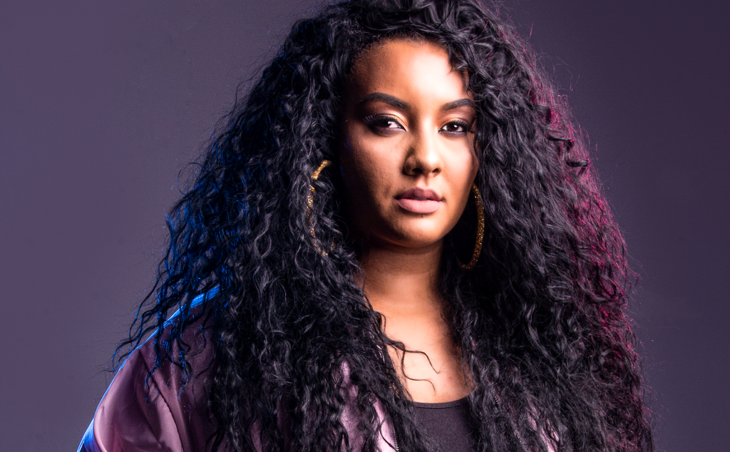 Carola e Caelu unem forças em "Don't Wanna Be Alone"