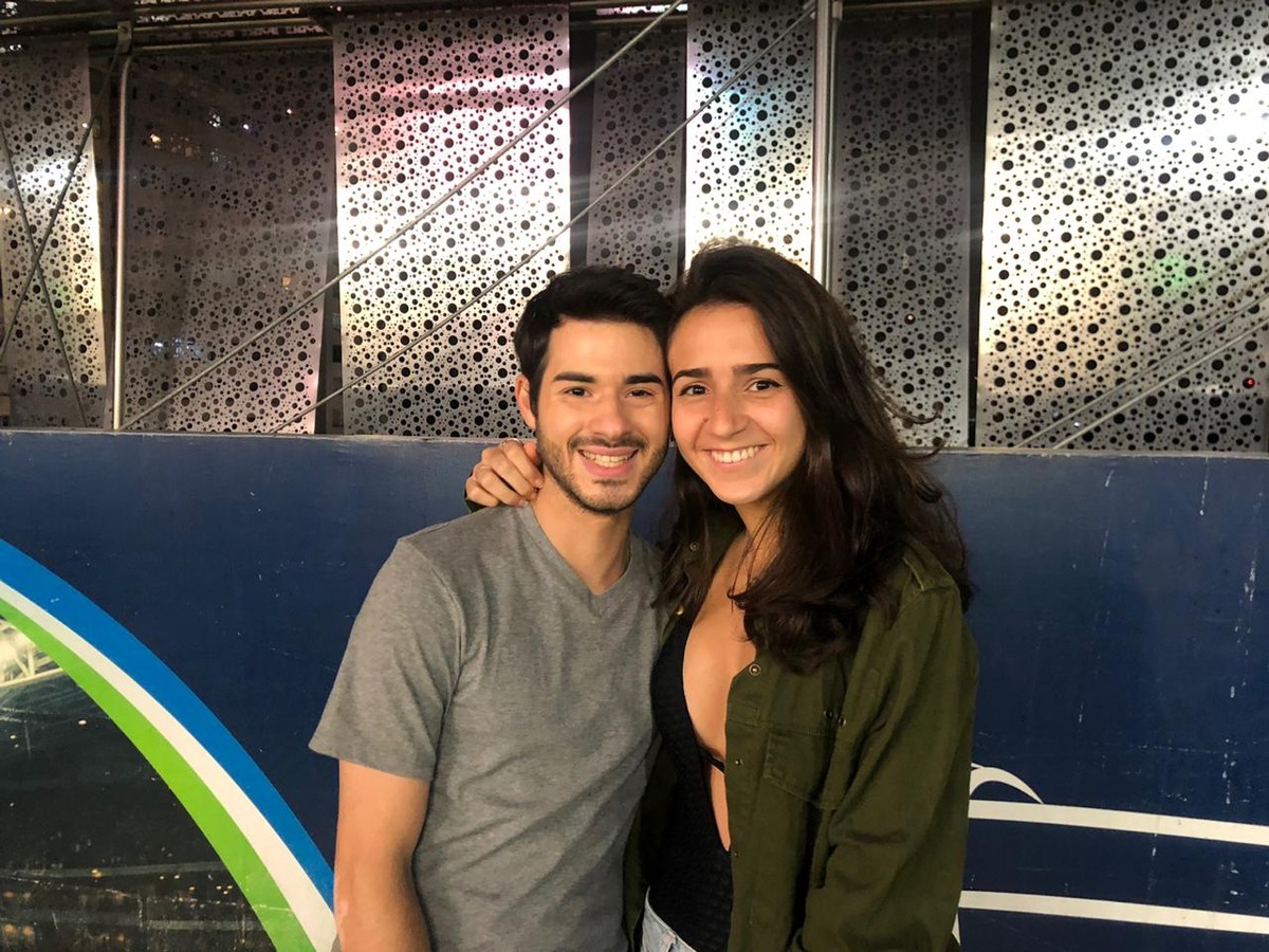 Casais curtem show de Shawn Mendes em SP e elegem músicas mais românticas do cantor | Música