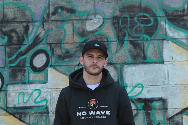 DJ produtor brasileiro BRUV no 1° V.A. da gravadora de Kolombo