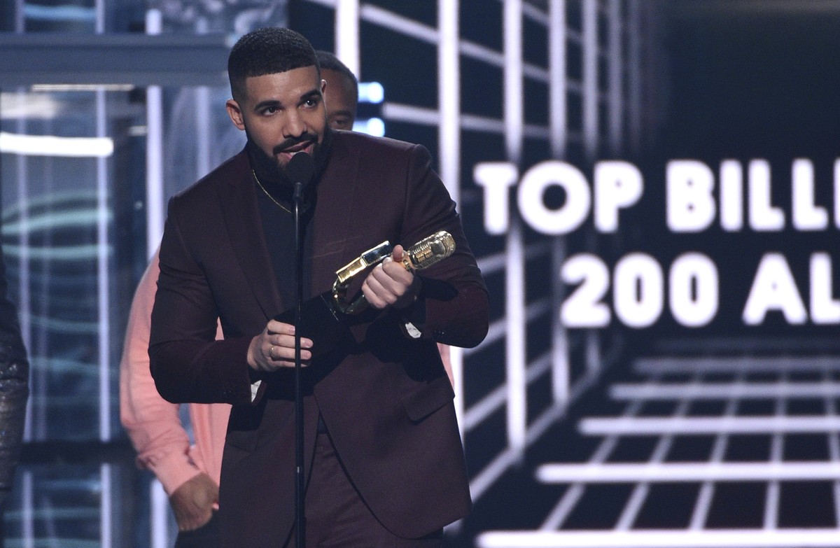 Drake elogia Arya Stark, de 'Game of thrones', ao receber prêmio no Billboard Music Awards 2019