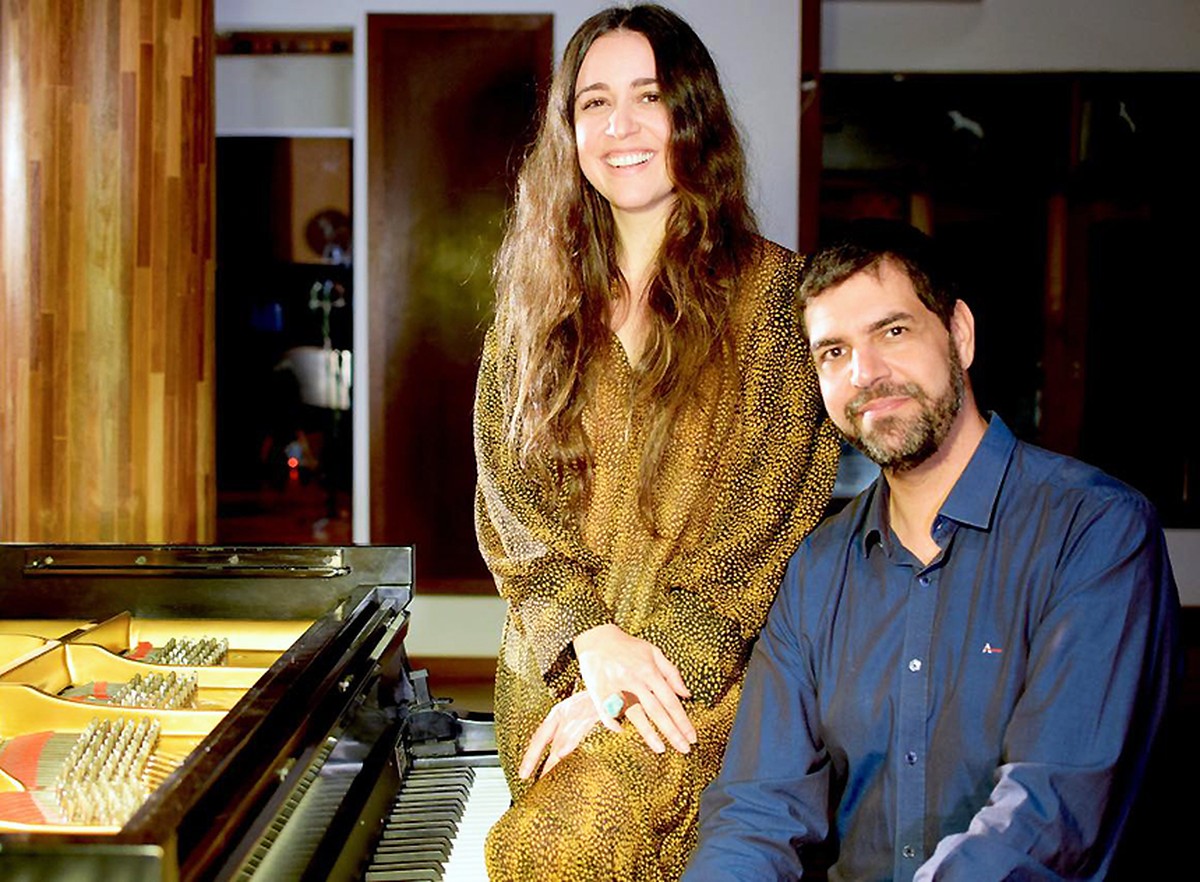 Duo de Roberta Sá com André Mehmari aponta (um) caminho para cantora | Blog do Mauro Ferreira
