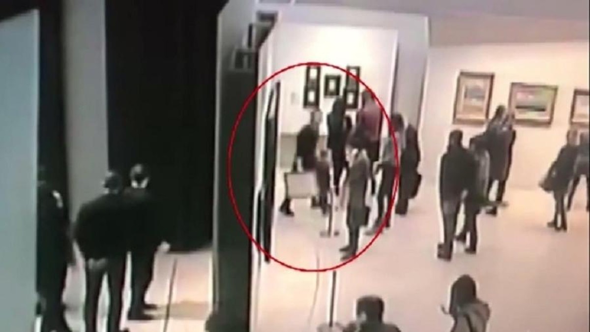 Homem é preso por roubar quadro na frente de todos em museu de Moscou | Pop & Arte