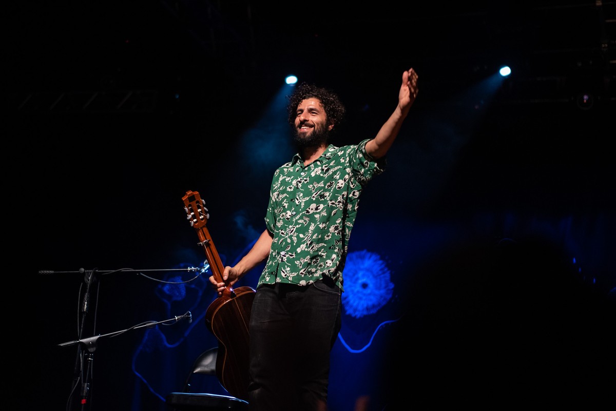 José González faz show em São Paulo; FOTOS