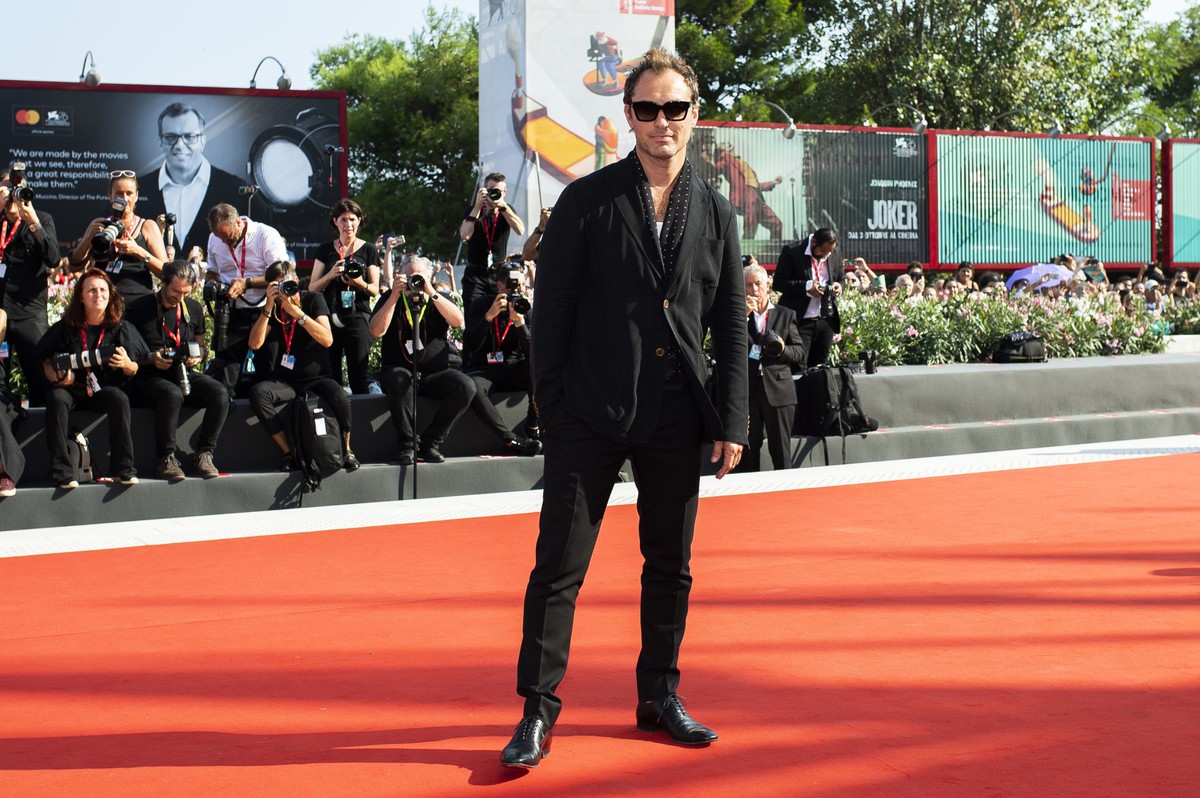Jude Law leva 'The New Pope' ao Festival de Veneza | Pop & Arte