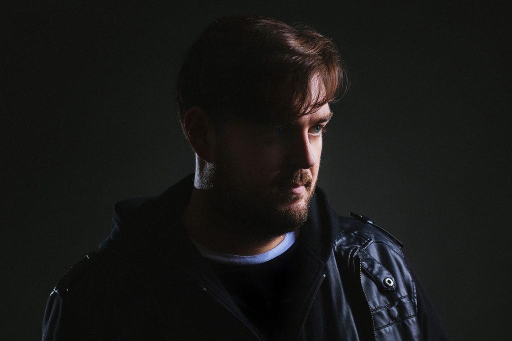 Ouça "Mi Corazón", novo single do DJ e produtor Scorsi