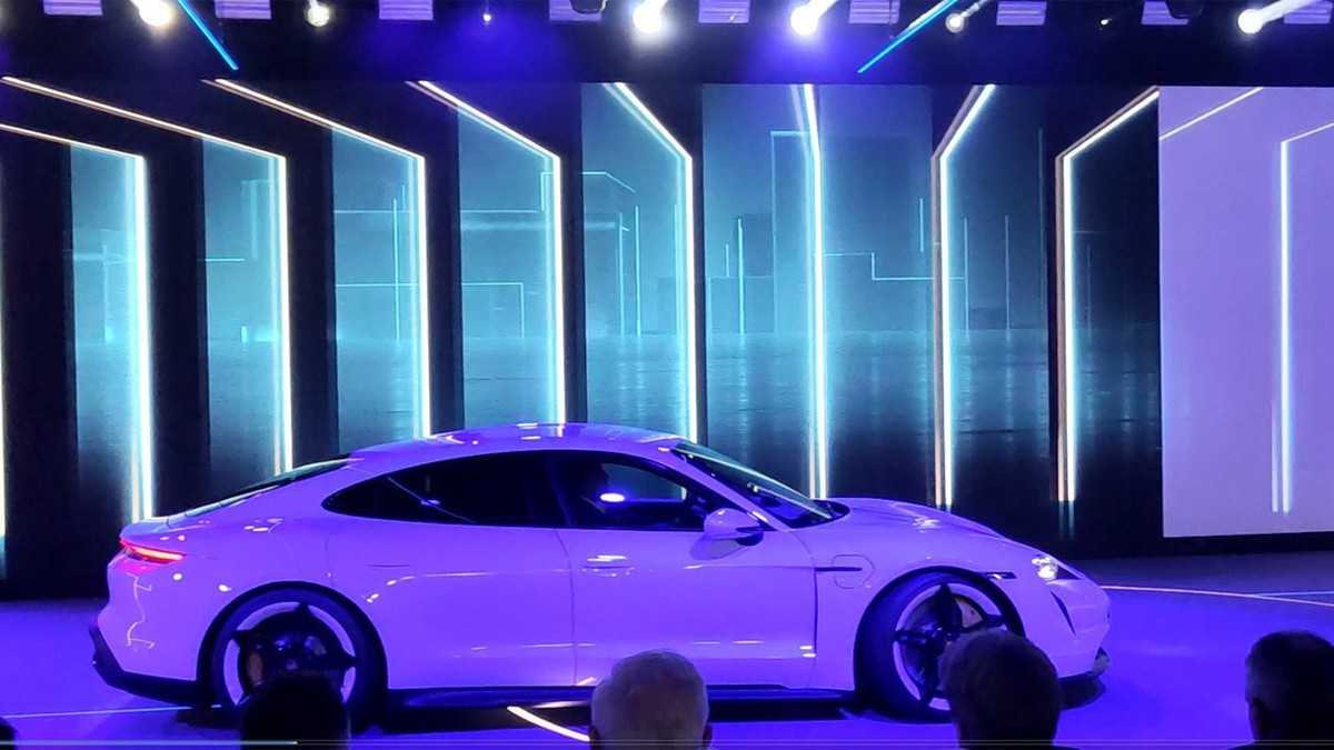 Porsche cria nave inspirada no universo 'Star Wars' e em modelos da montadora | Auto Esporte