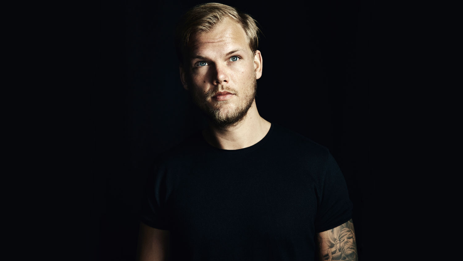 "TIM", álbum póstumo de Avicii foi lançado