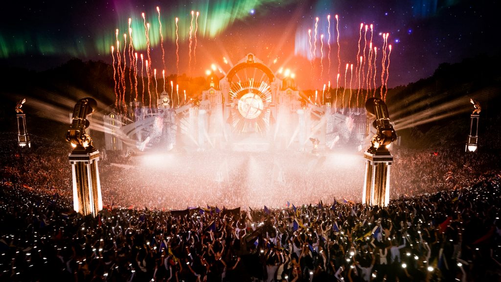 Tomorrowland Around The World é assistido por mais de um milhão de pessoas